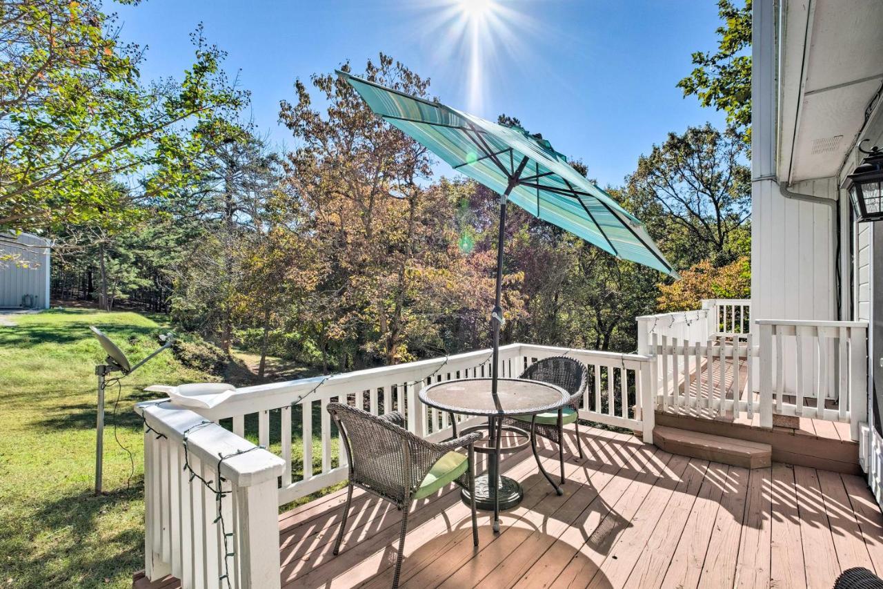 Beautiful Ozark Oasis With Deck Walk To Beaver Lake Rogers Exterior photo