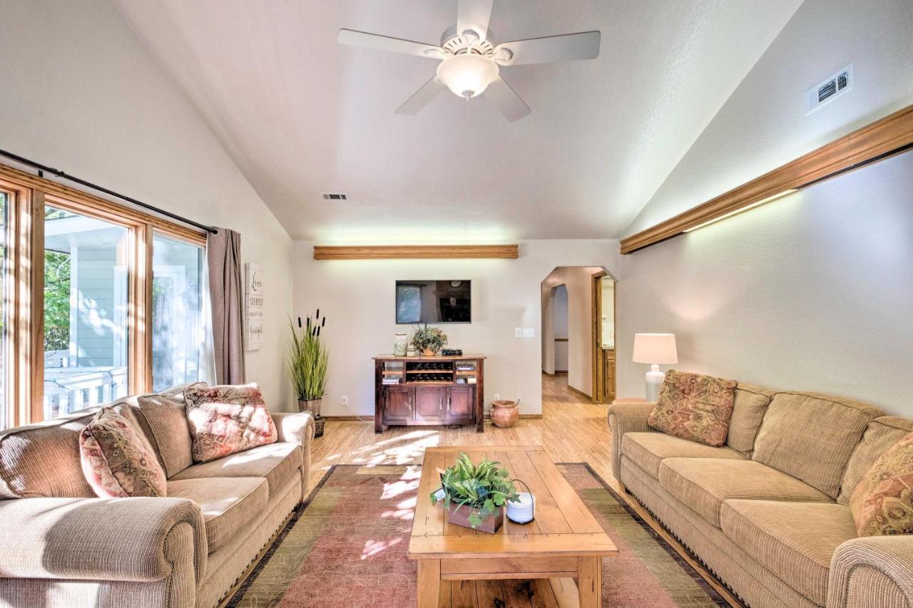 Beautiful Ozark Oasis With Deck Walk To Beaver Lake Rogers Exterior photo